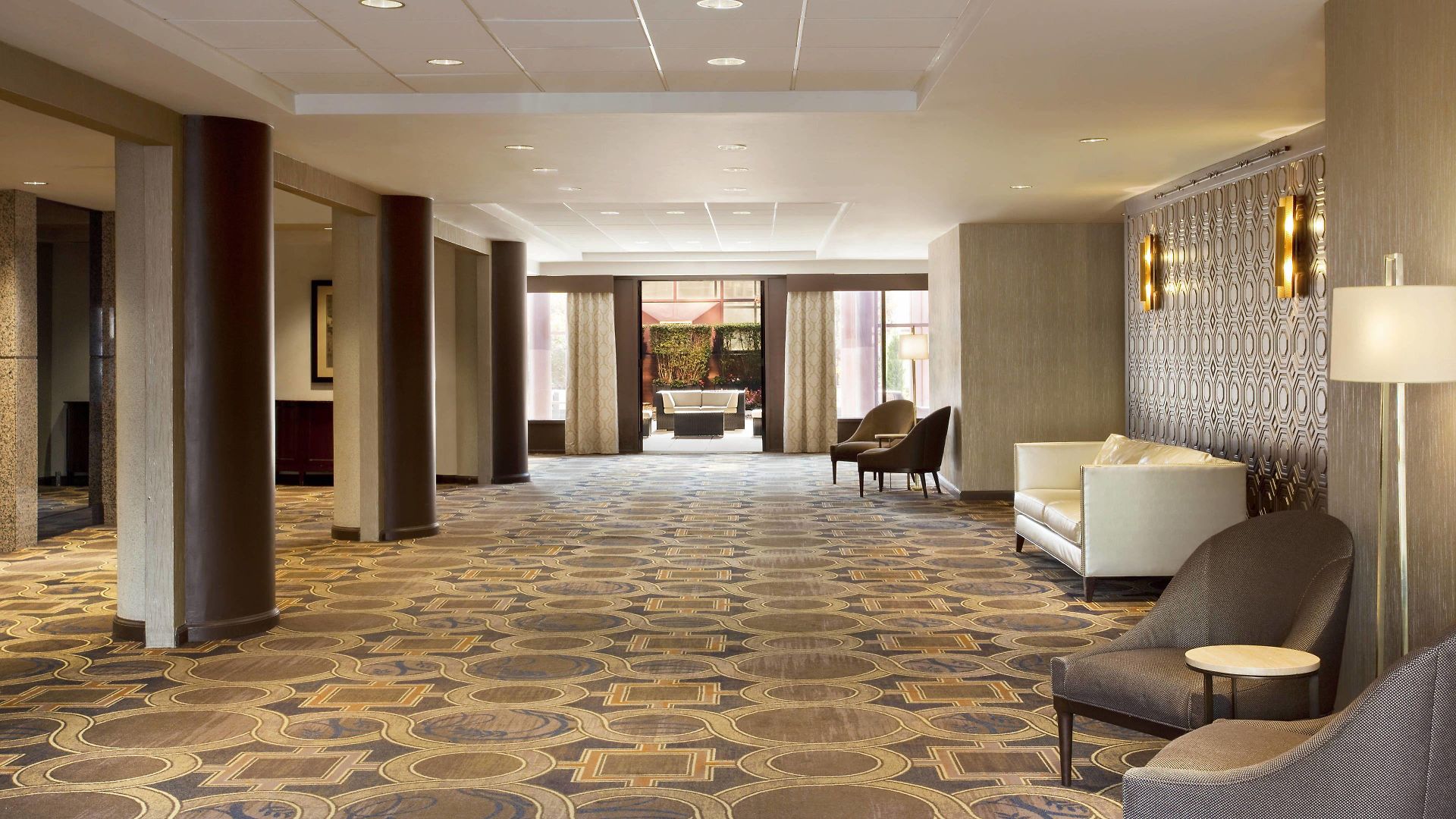 Sheraton Laguardia East 3*