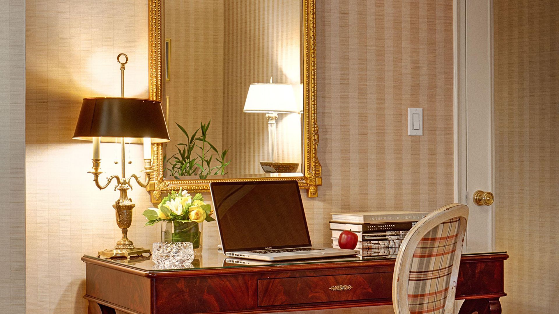 Elysee By Library Collection Hotel 4*