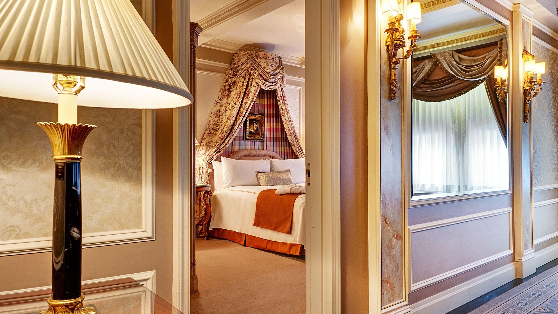 Hotel Elysee By Library Collection New York