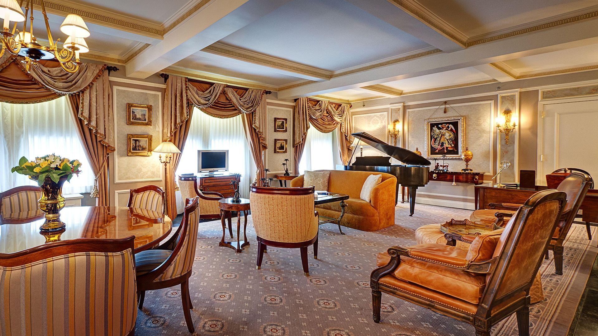 Hotel Elysee By Library Collection New York