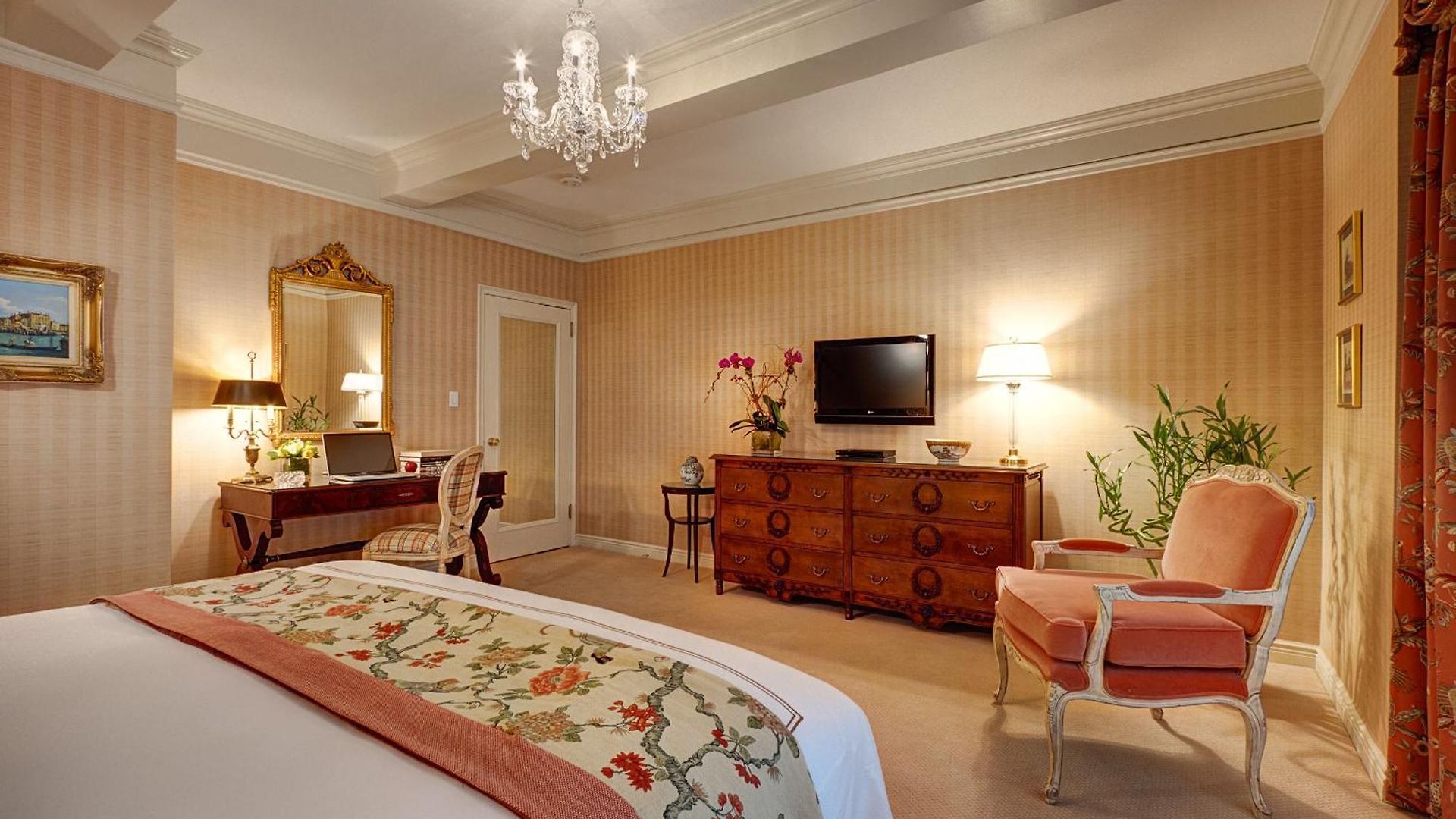 Elysee By Library Collection Hotel