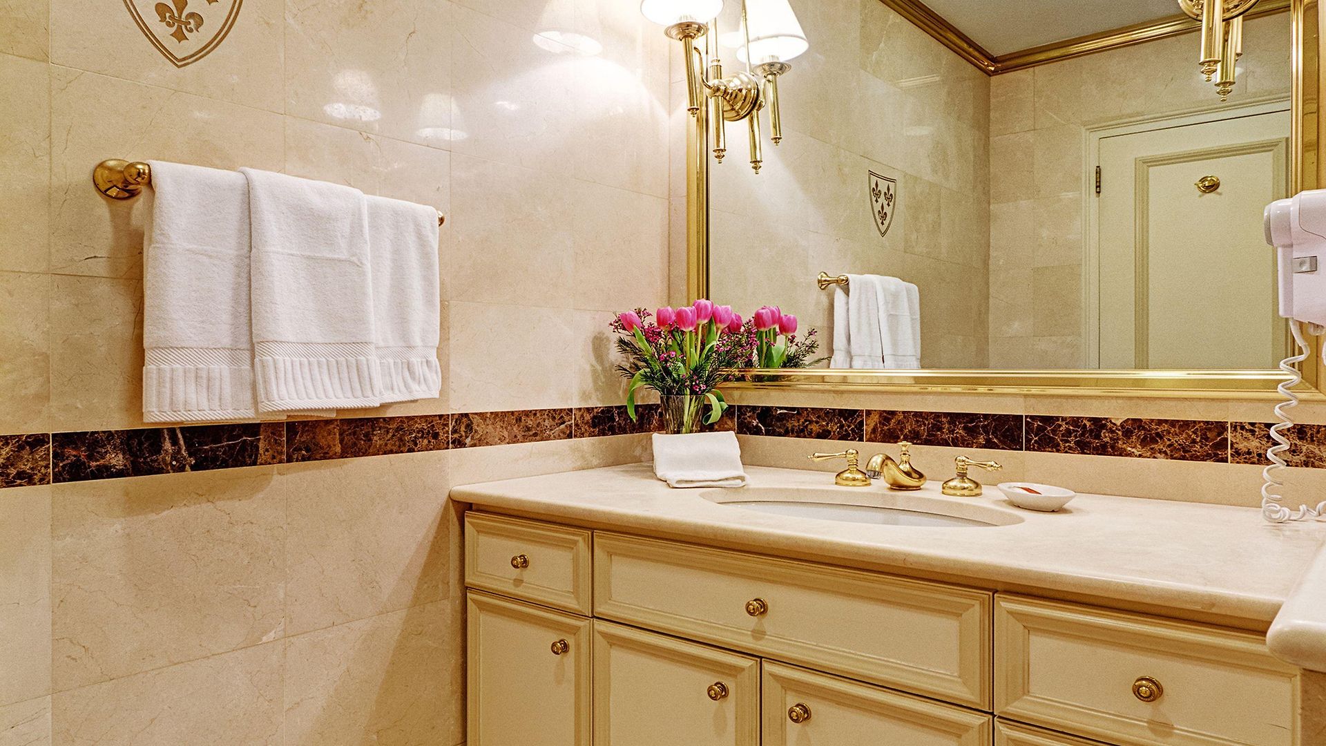 Hotel Elysee By Library Collection