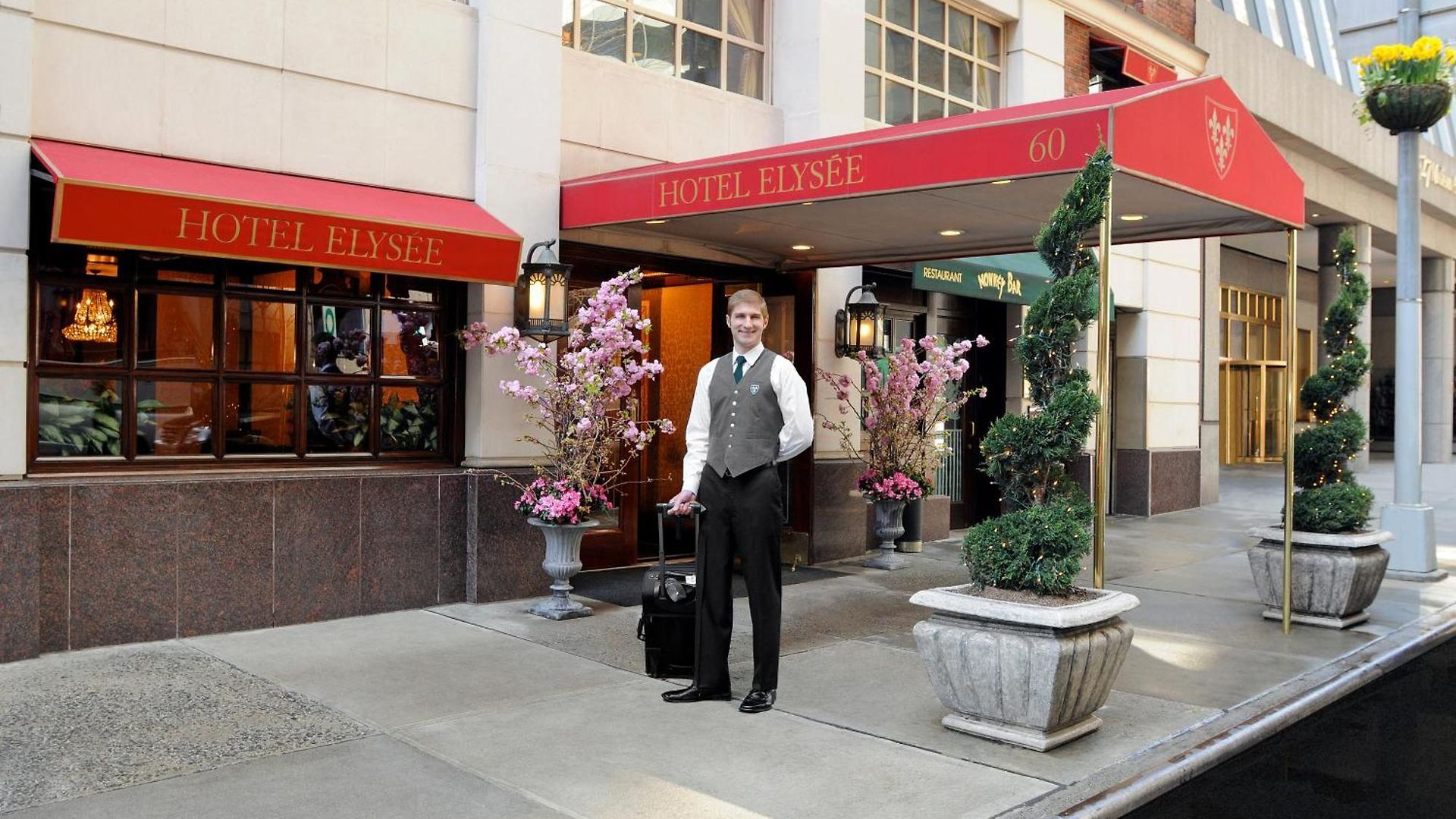 Hotel Elysee By Library Collection 4*