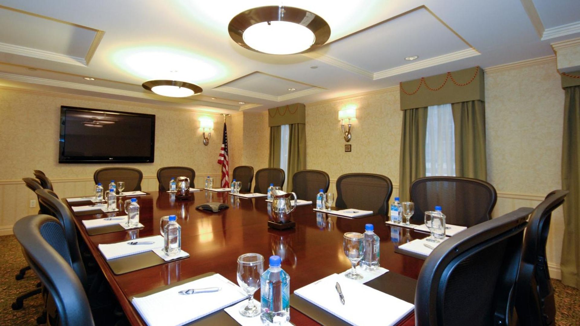 San Carlos Hotel 4*