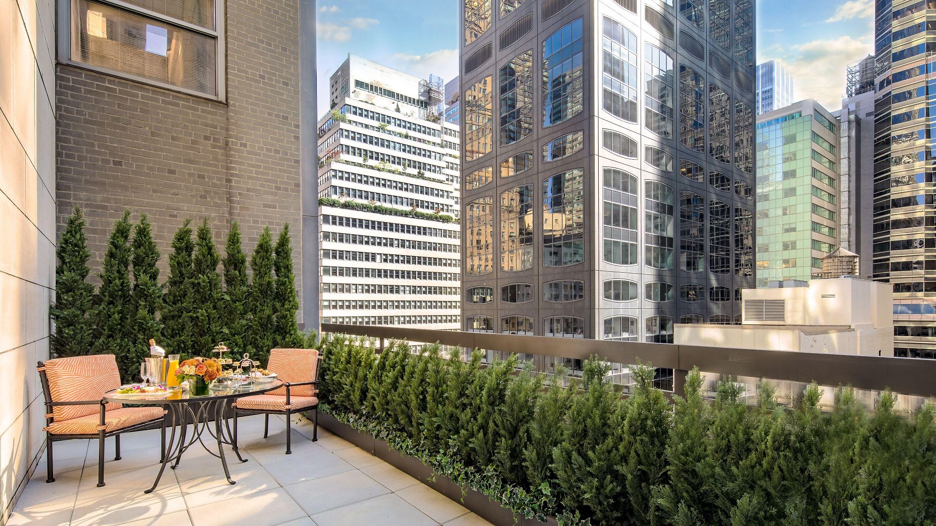 Four Seasons Hotel 5*