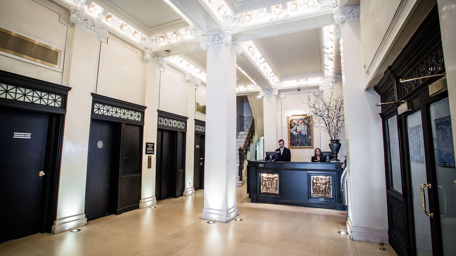 Mansfield Aparthotel 3*