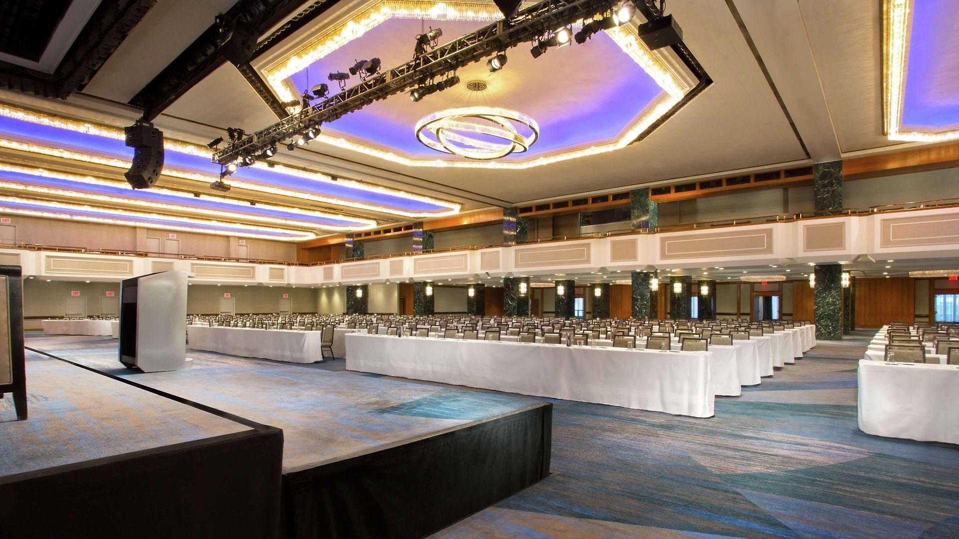 Hilton Midtown 4*