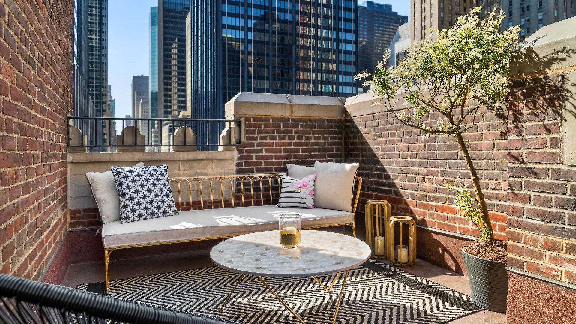 The Lexington Hotel, Autograph Collection Hotel 4*