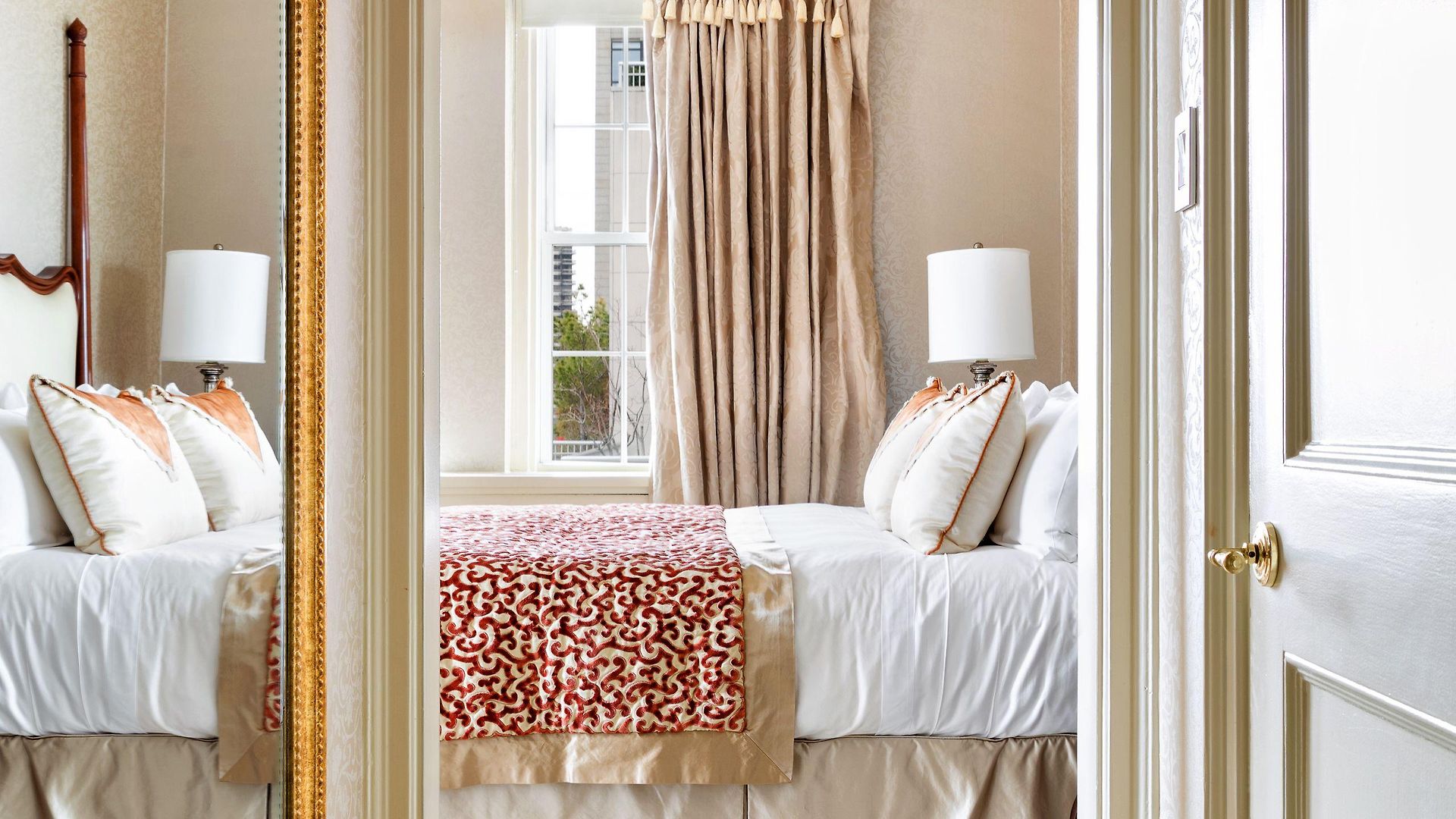 The Pierre, A Taj Hotel, Hotel
