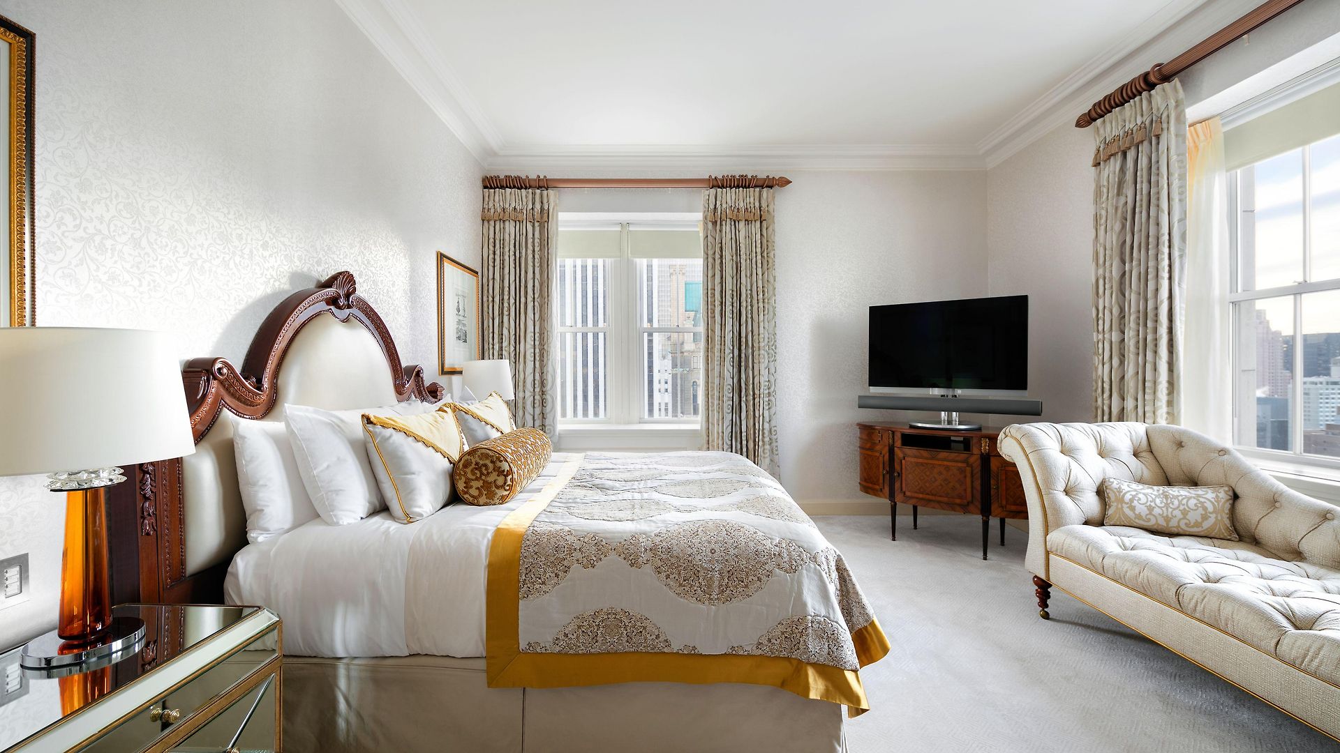 Hotel The Pierre, A Taj Hotel, New York