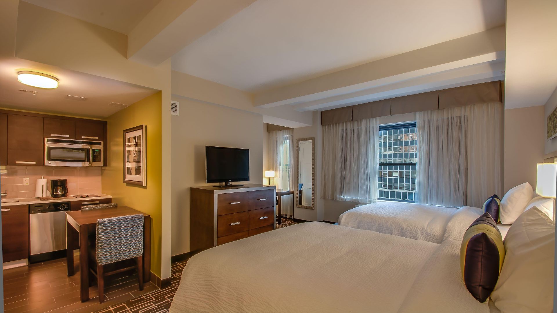 By Marriott Manhattan/ Midtown Eastside