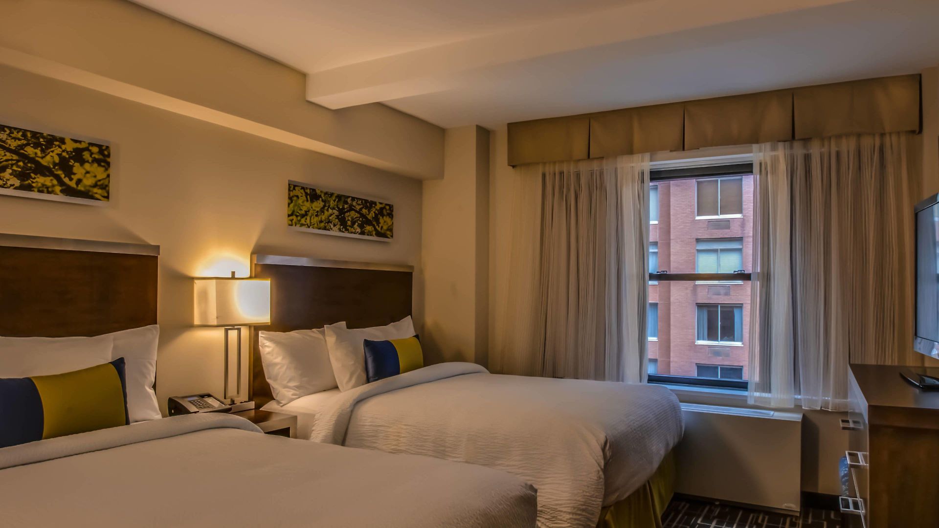 By Marriott Manhattan/ Midtown Eastside Hotel 4*