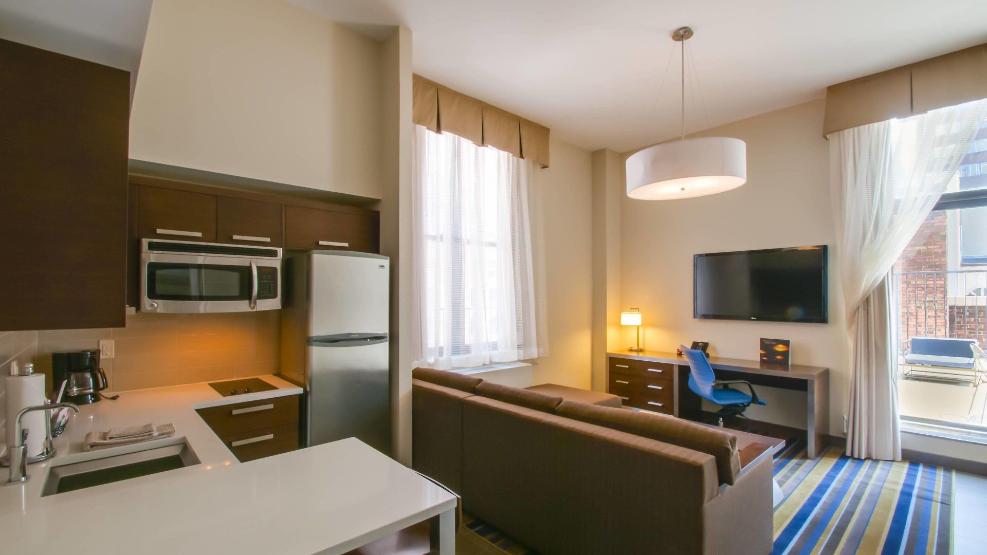 By Marriott Manhattan/ Midtown Eastside Hotel New York
