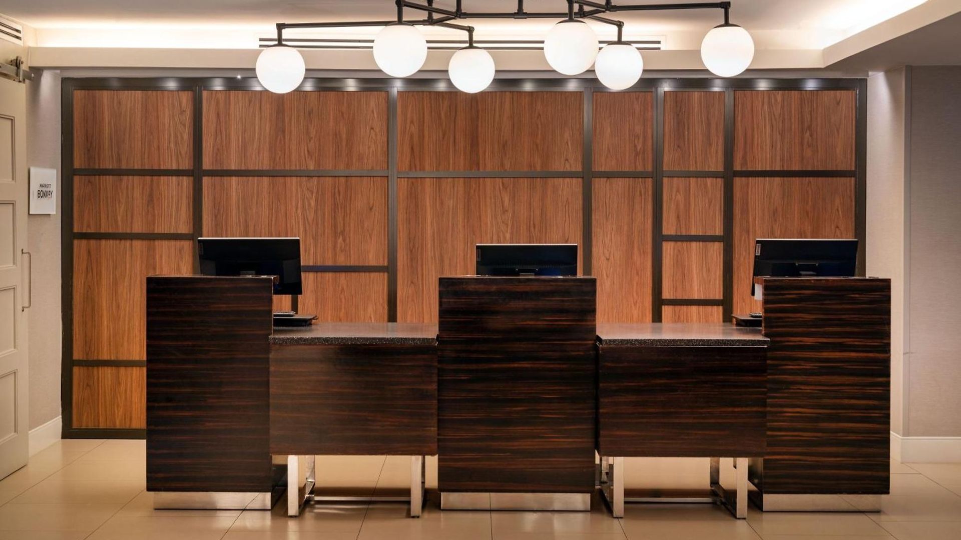 By Marriott Manhattan/ Midtown Eastside Hotel 4*
