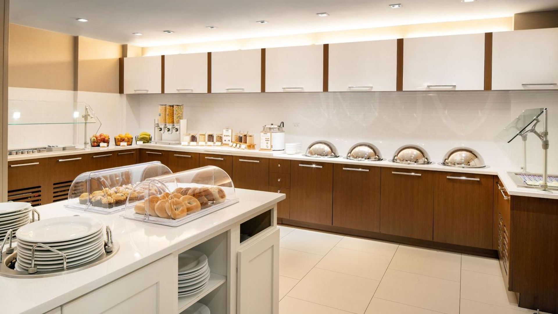 By Marriott Manhattan/ Midtown Eastside 4*