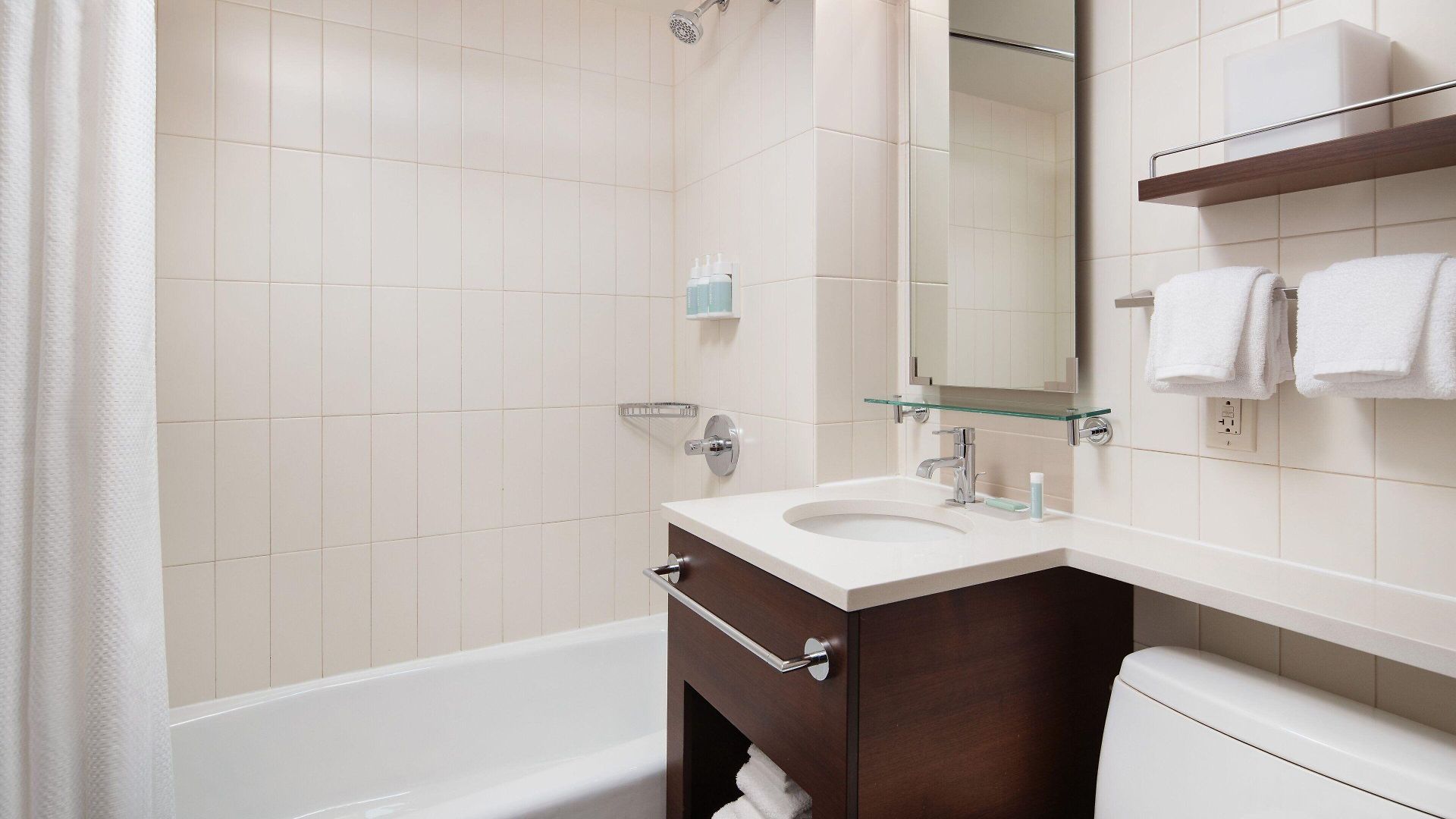 By Marriott Manhattan/ Midtown Eastside Hotel New York