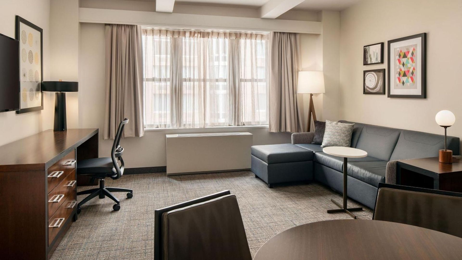 By Marriott Manhattan/ Midtown Eastside