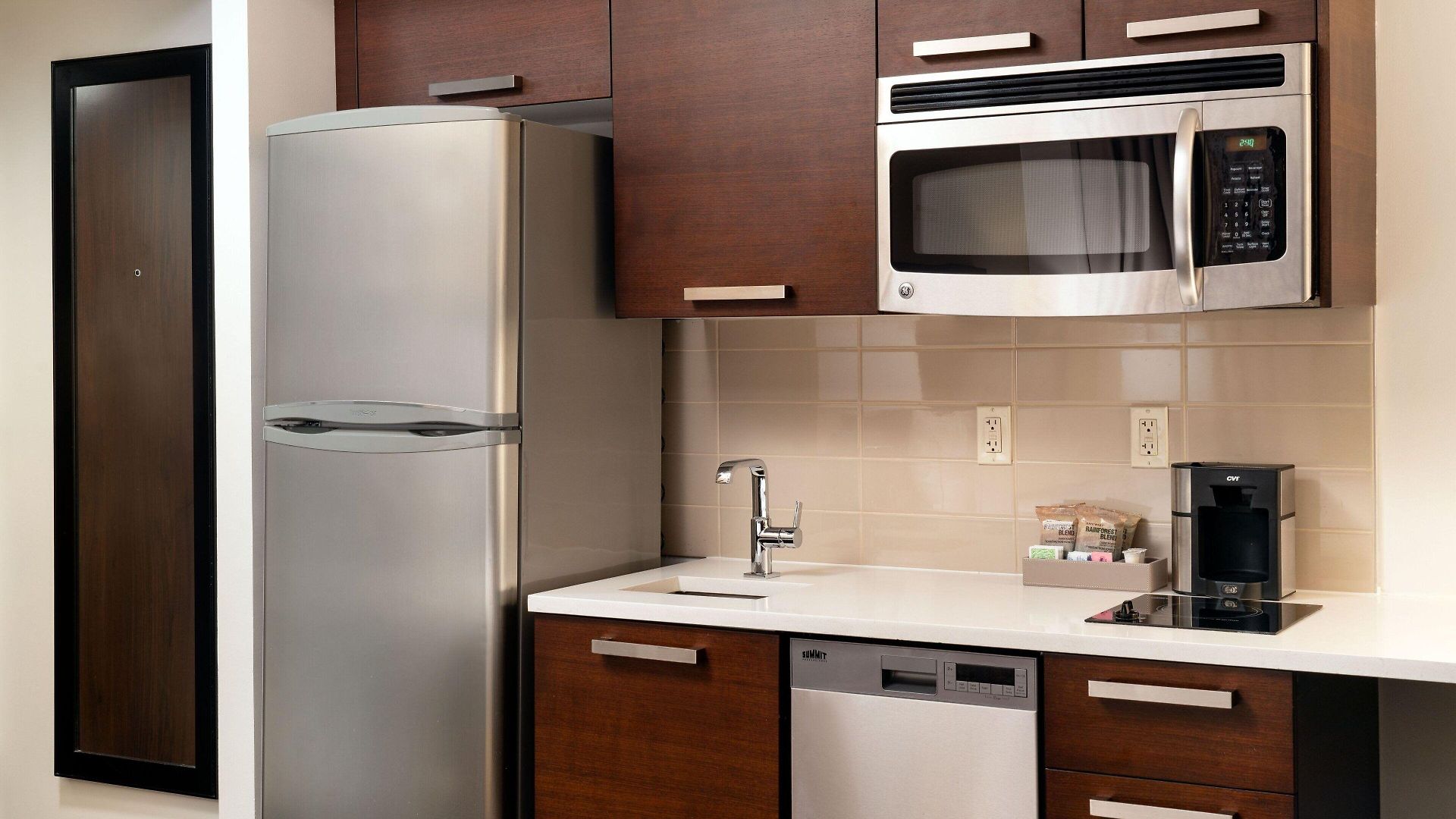 By Marriott Manhattan/ Midtown Eastside Hotel 4*