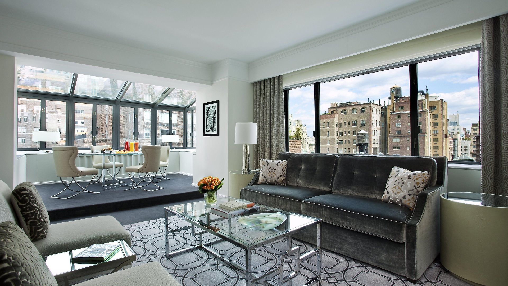 Loews Regency Hotel 5*