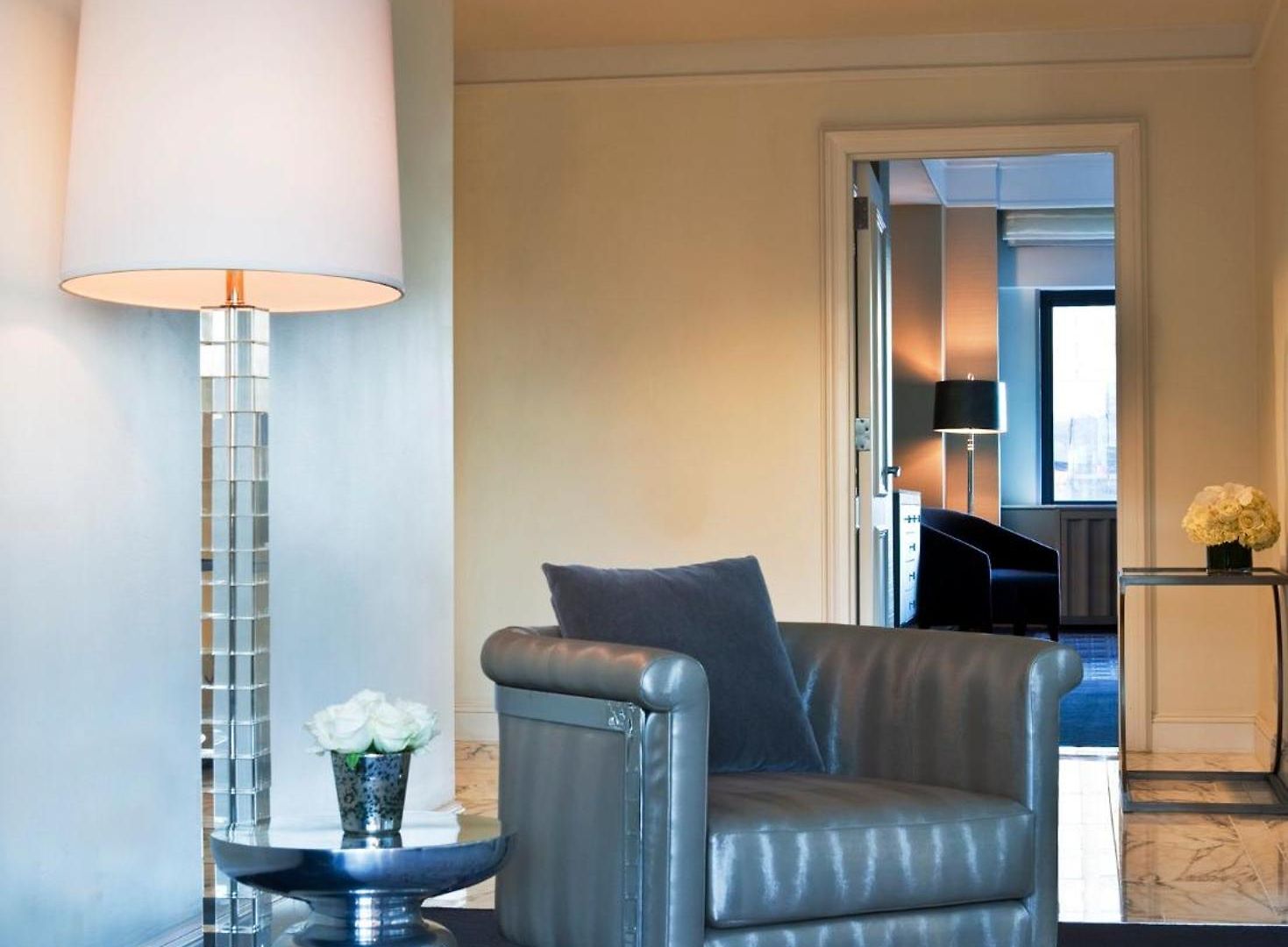 Loews Regency Hotel 5*