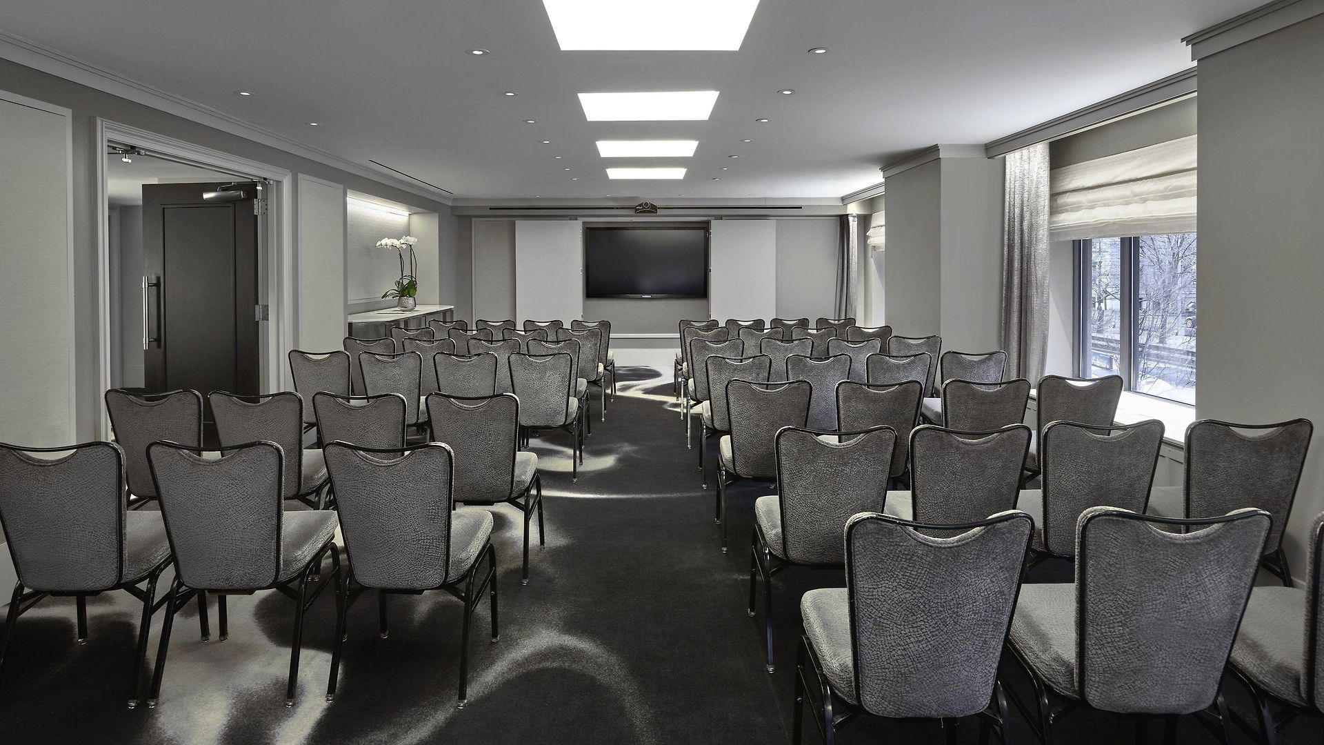 Loews Regency 5*
