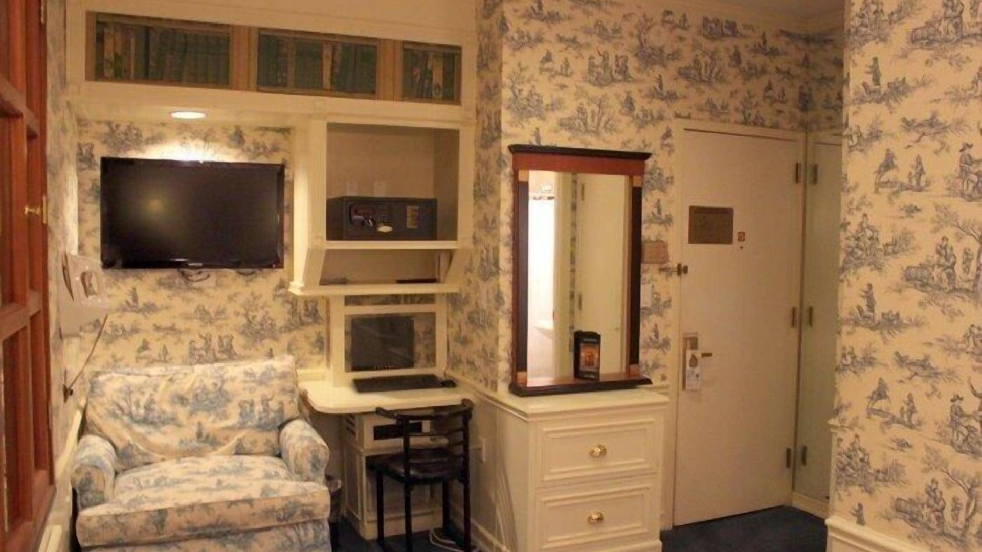 The Mayfair Times Square, An Ascend Collection Hotel New York