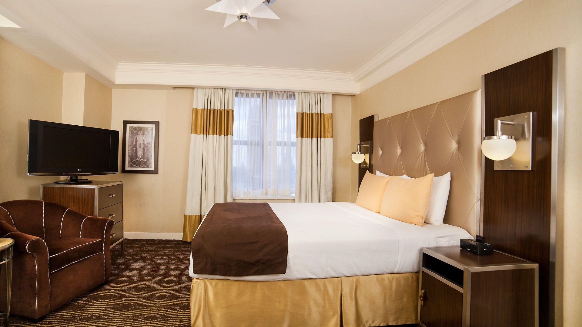 New Yorker By Lotte Hotel