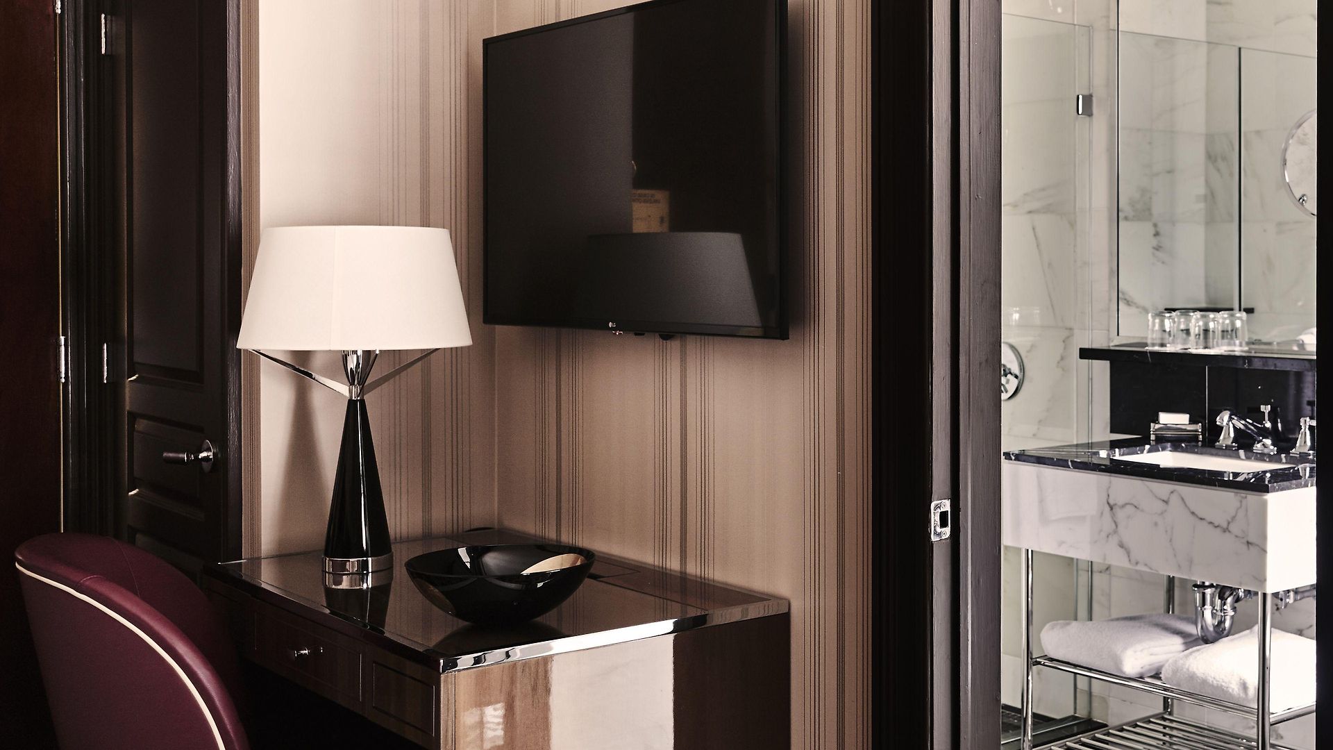 The Iroquois Times Square, A Small Luxury Hotel
