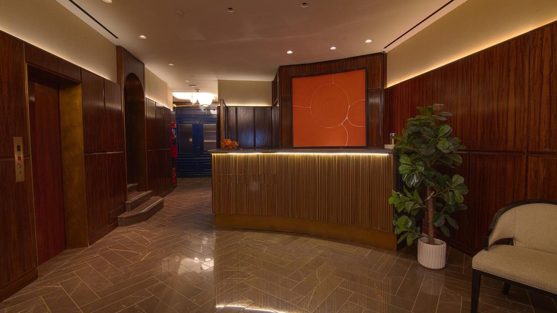 Hotel The Iroquois Times Square, A Small Luxury Hotel 5*
