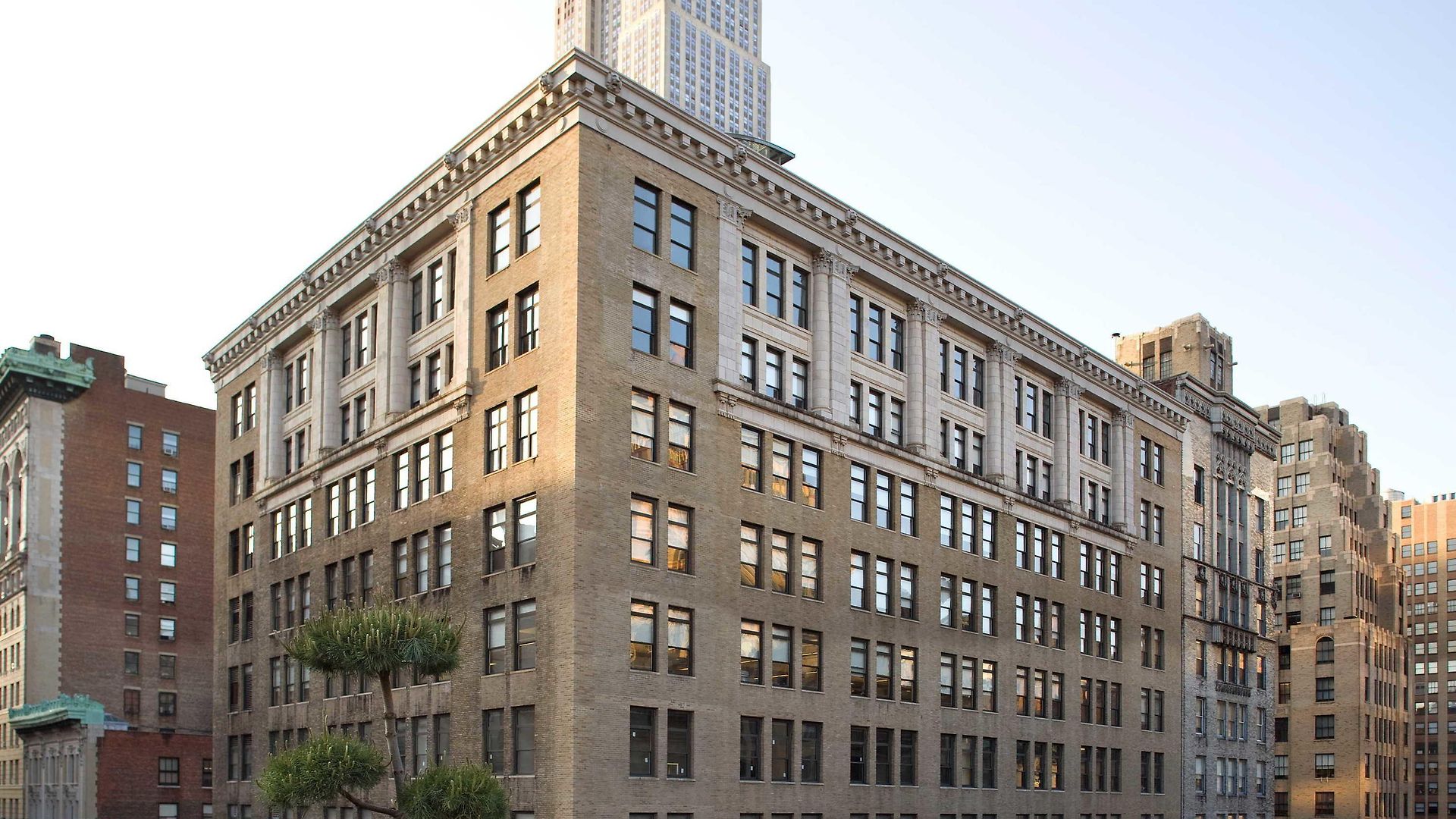 Hotel Aka Nomad