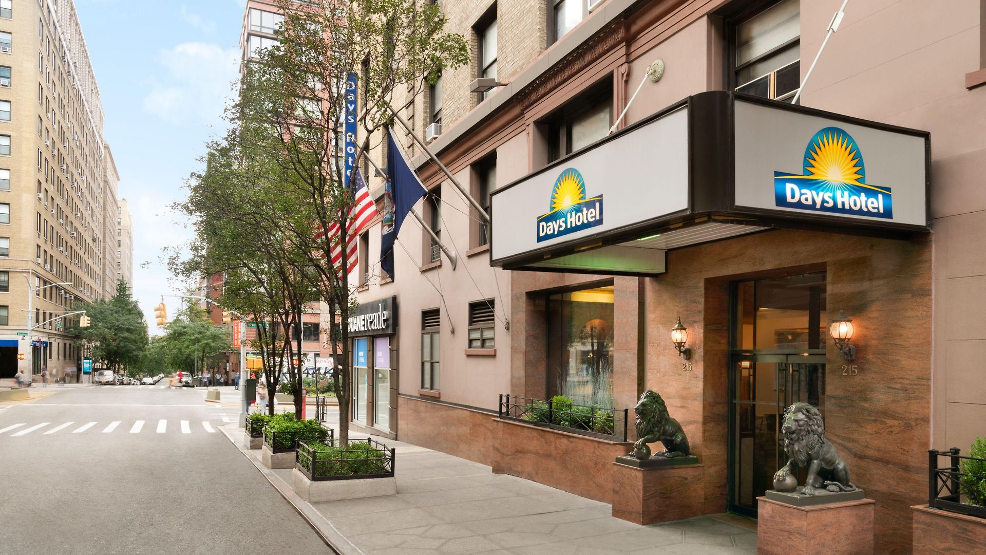 Hotel Night Broadway 3*