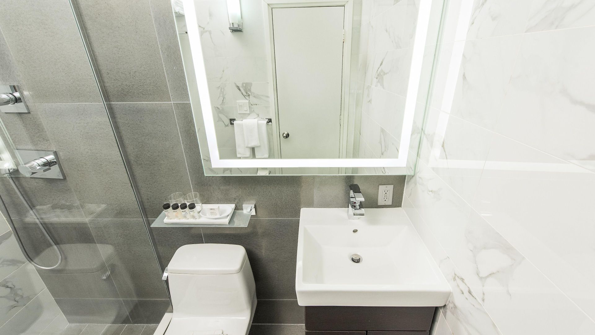 Hotel Moderne 4*