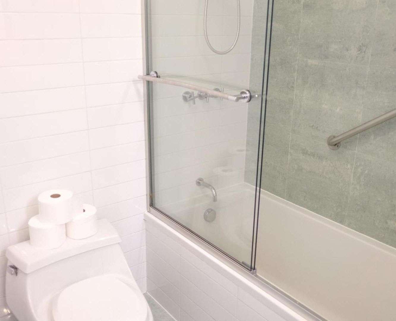 Spacious 4br 2ba With Private Outdoor Space Uws Apartment