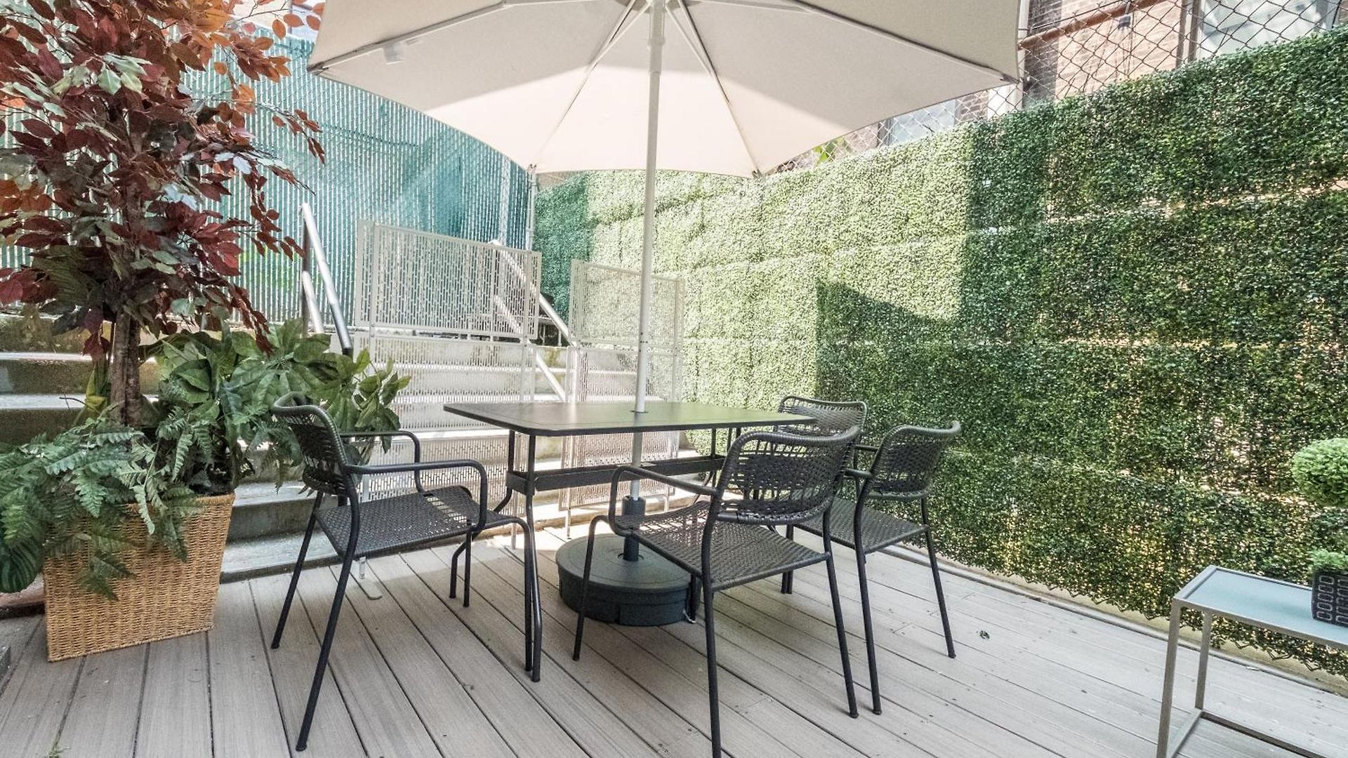 Apartment Spacious 4br 2ba With Private Outdoor Space Uws