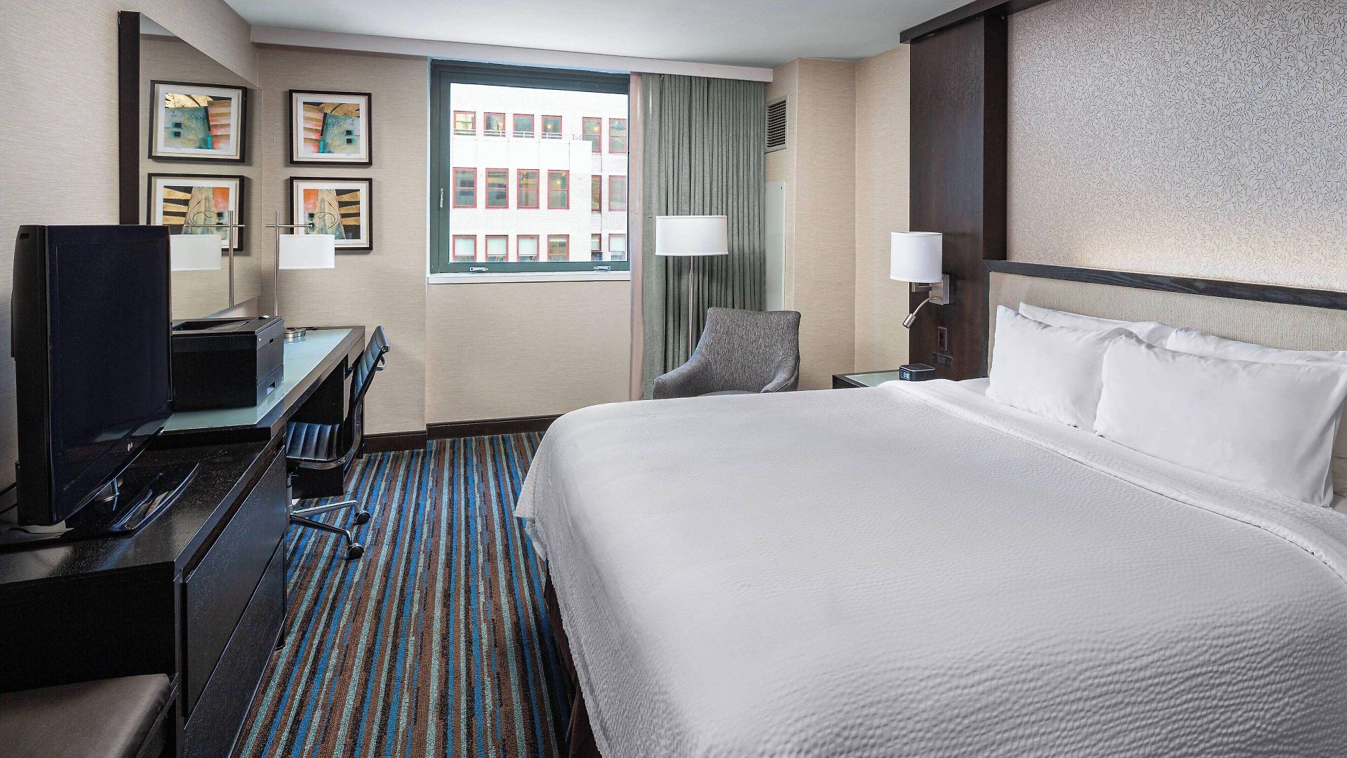 Courtyard Manhattan/times Square 3*