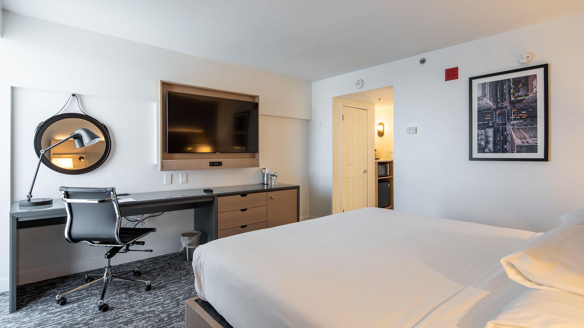 Hotel Doubletree By Hilton Jfk Airport 3*