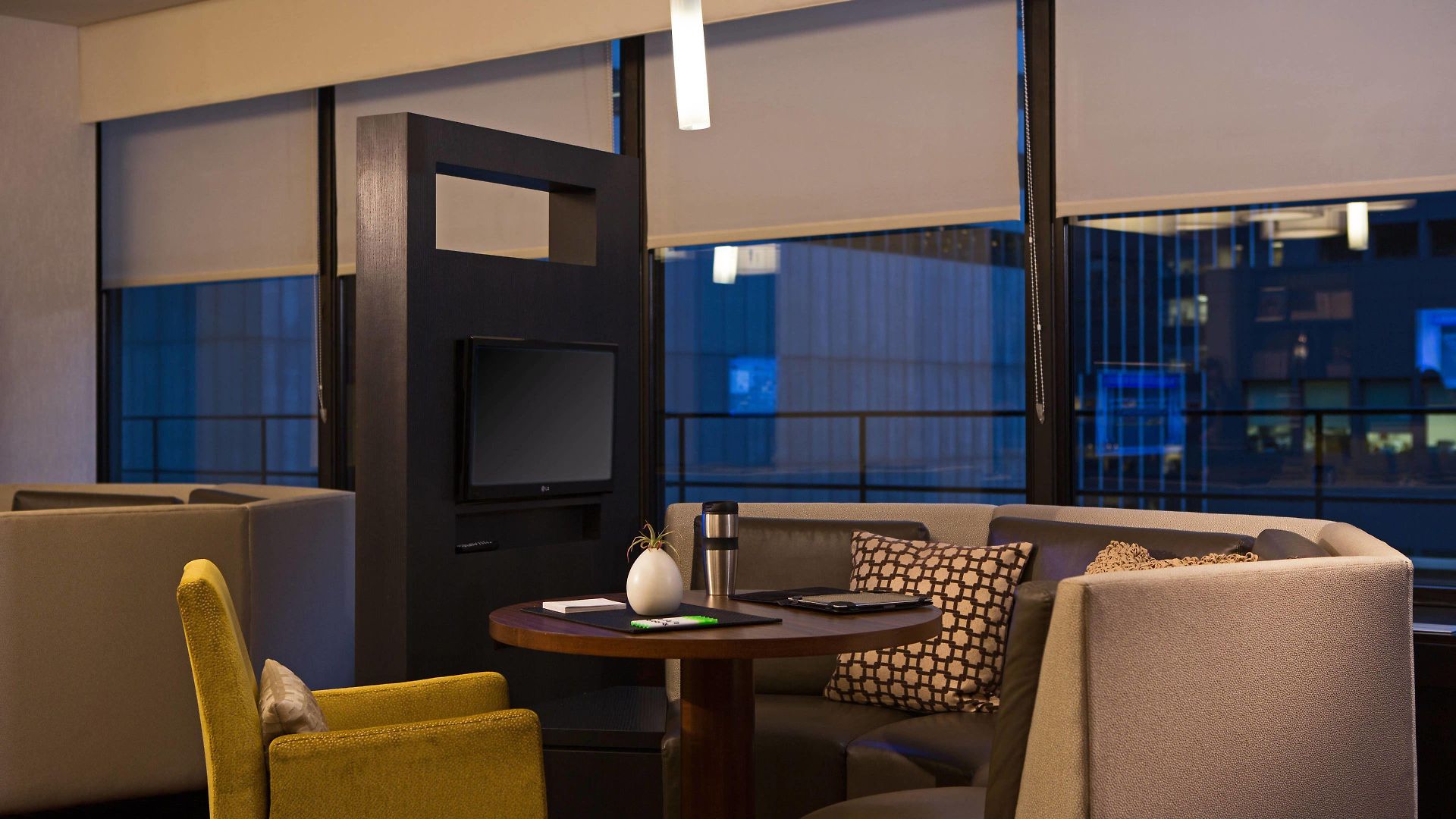 Courtyard Manhattan/midtown East Hotel 4*