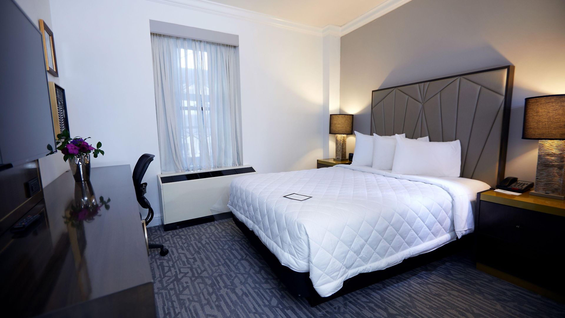 Martinique On Broadway, Curio Collection By Hilton Hotel New York