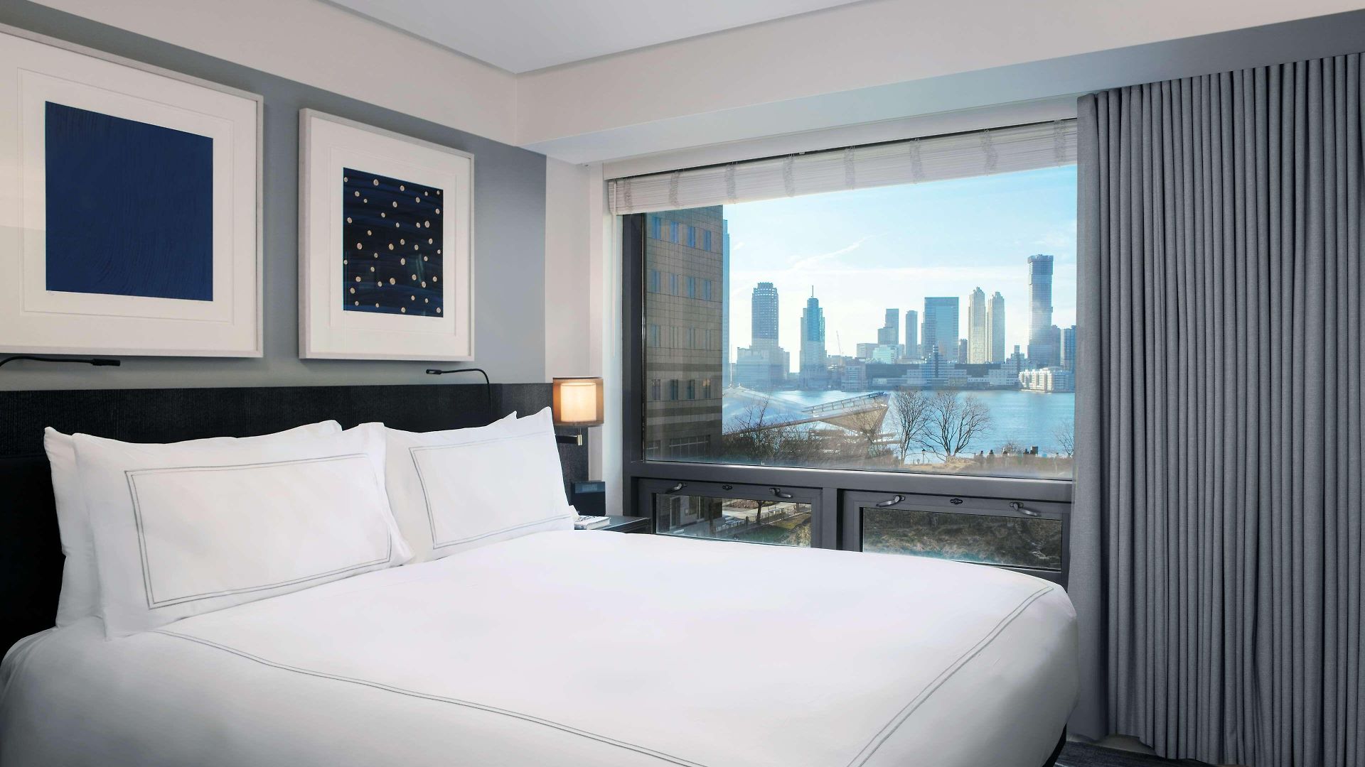 Conrad Downtown Hotel 5*