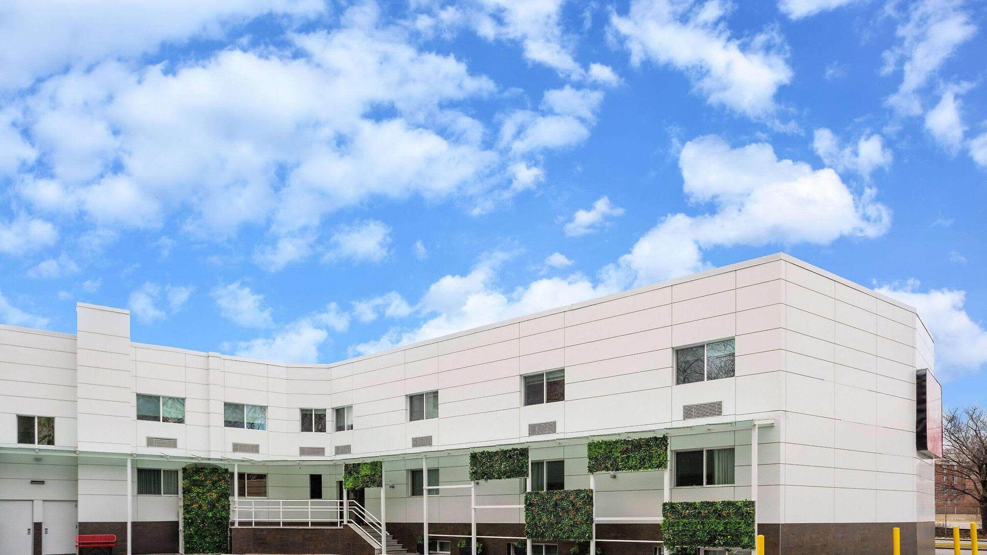 Hotel Ramada By Wyndham Bronx New York