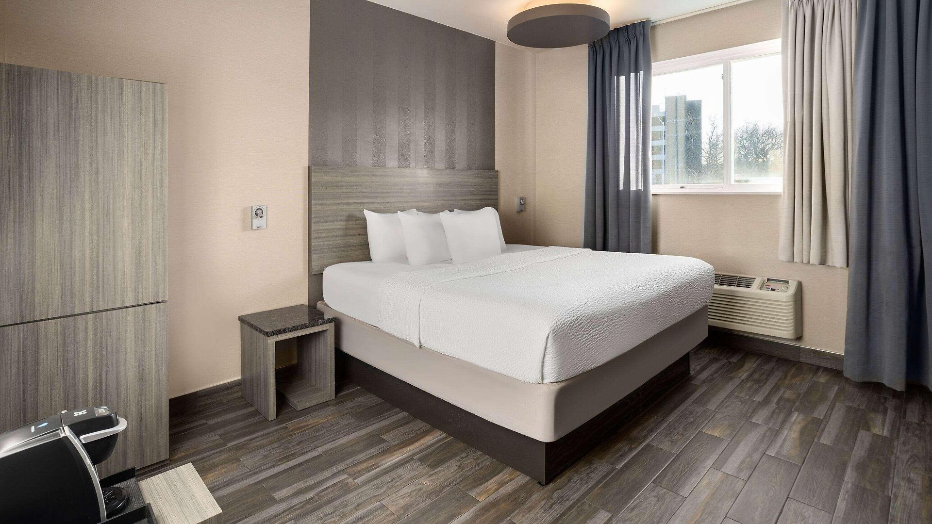 Hotel Ramada By Wyndham Bronx 3*