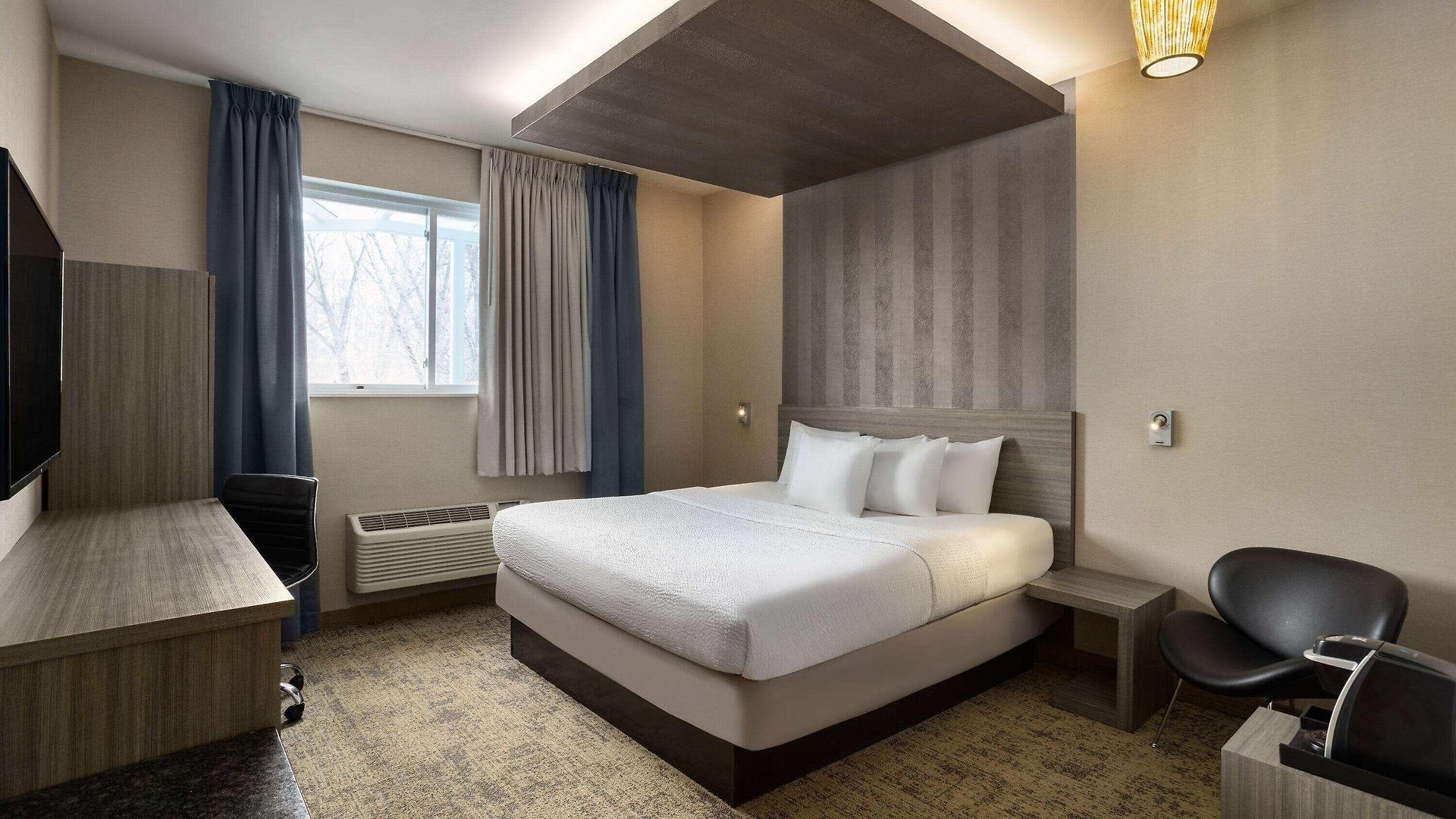 Ramada By Wyndham Bronx Hotel