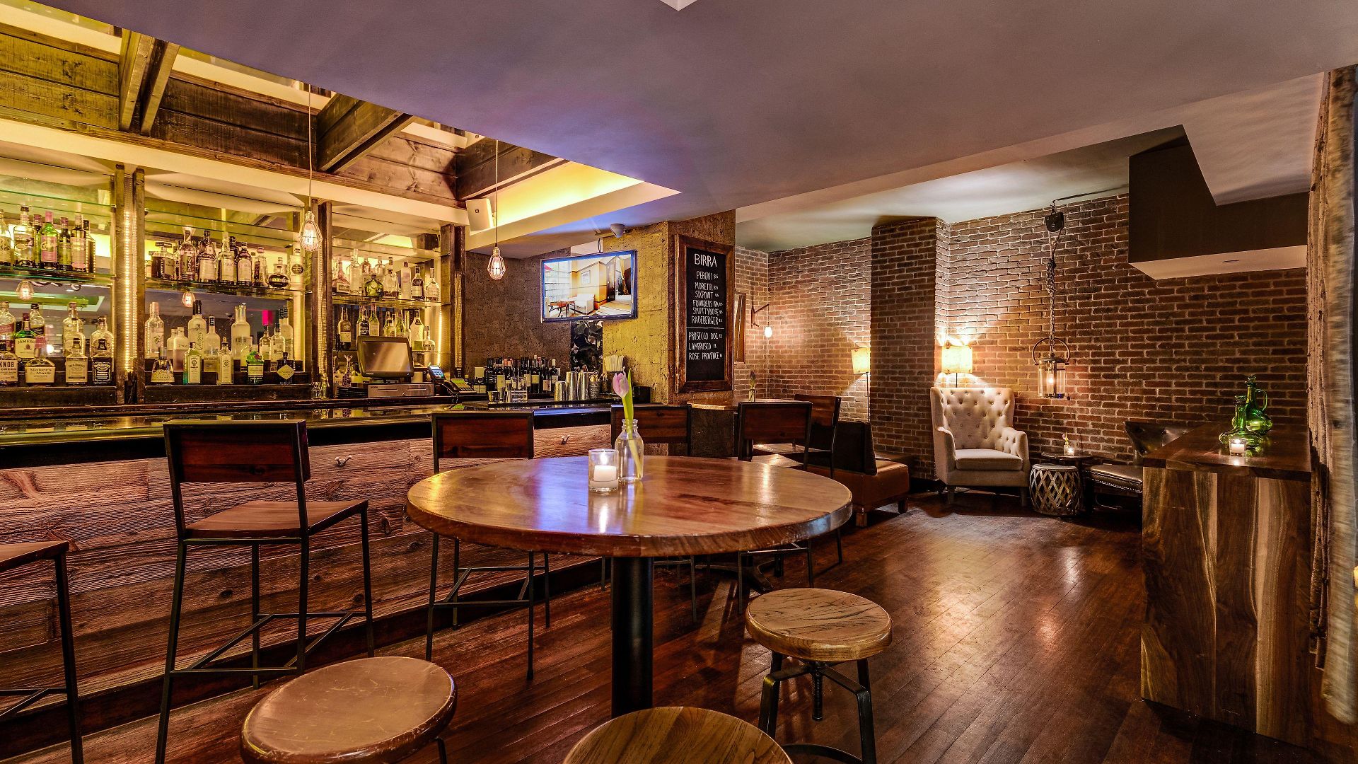 Hotel Giraffe By Library Collection New York