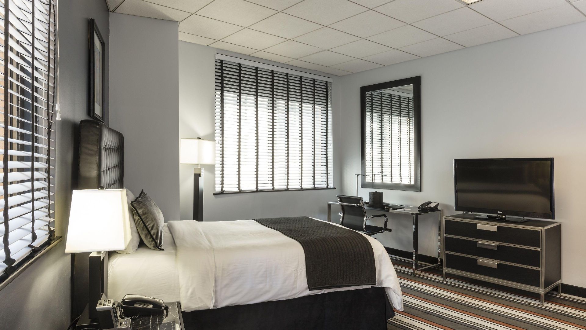 Broadway Plaza Hotel 4*