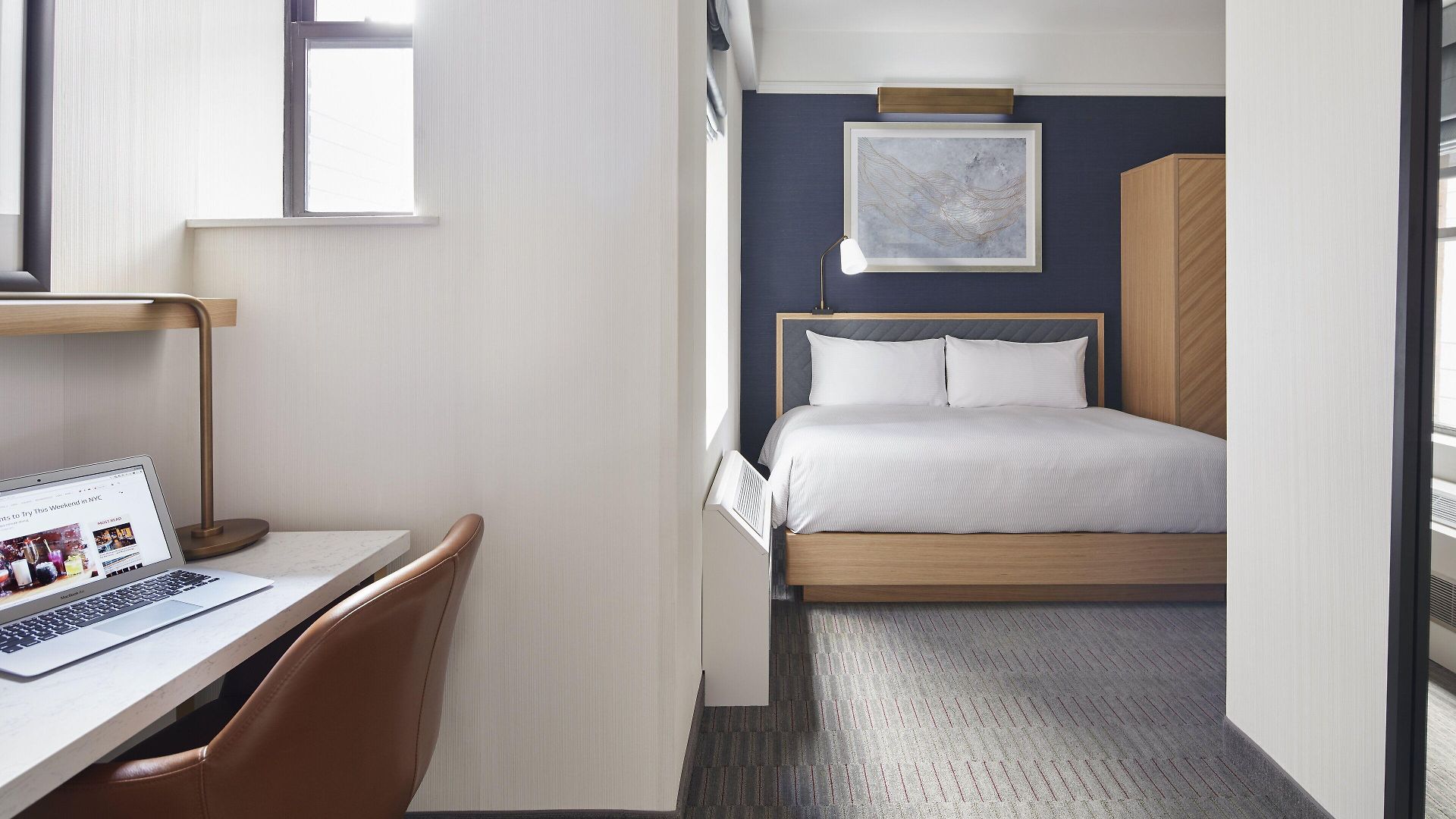 Newly Renovated At Club Quarters Times Square, Hotel New York