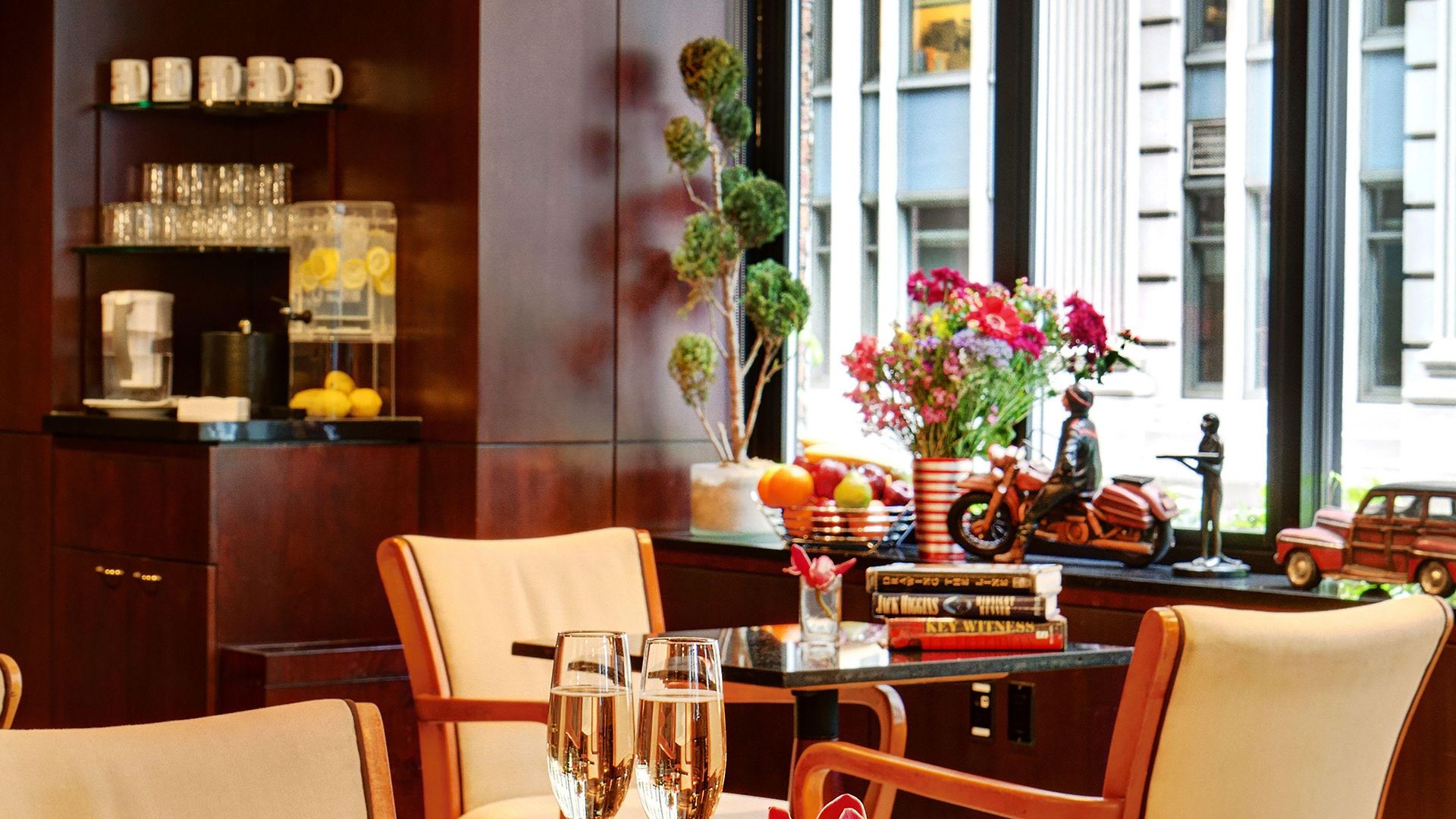Hotel Library By Library Collection 4*