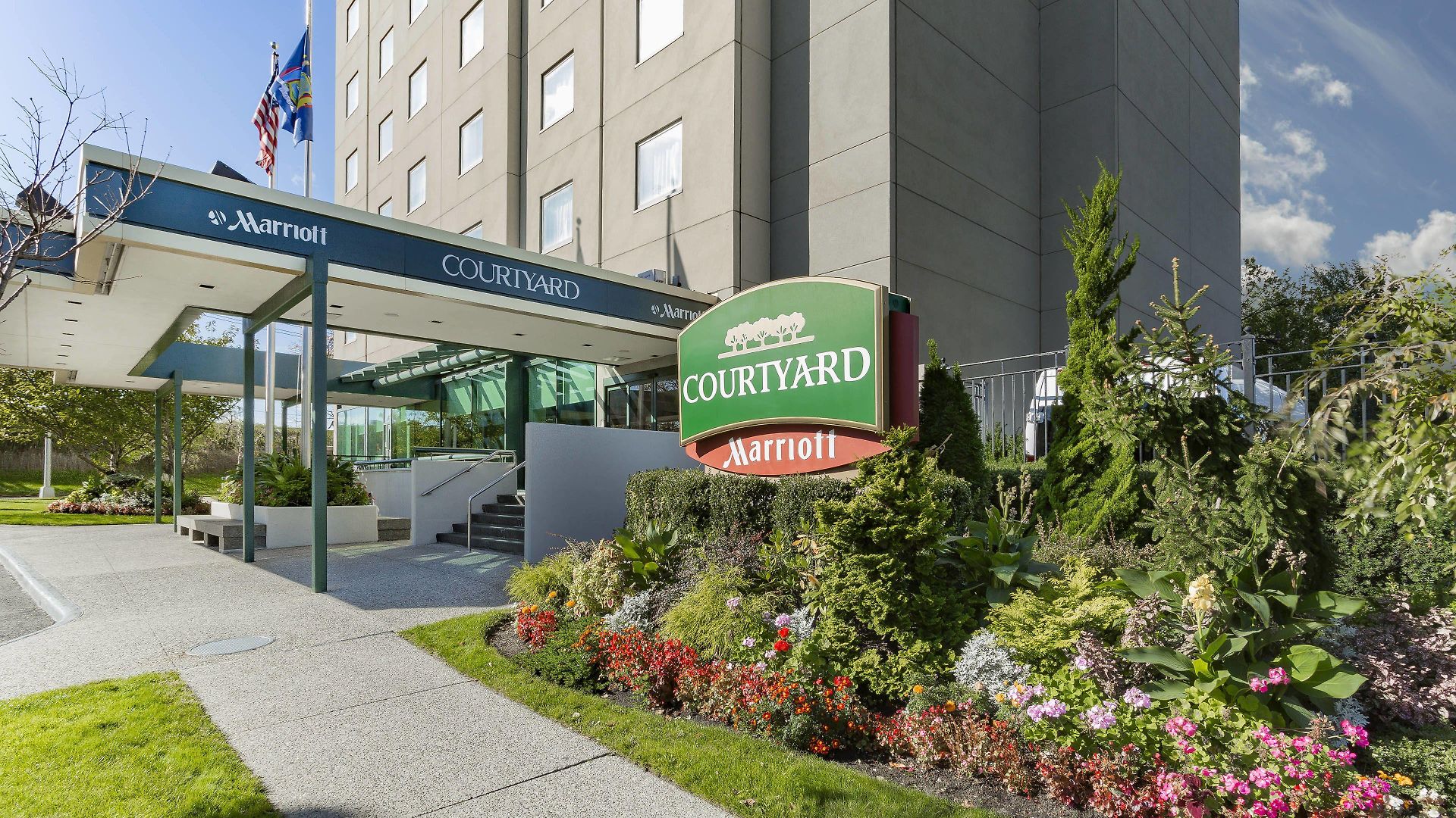 Hotel Courtyard By Marriott Jfk Airport 3*