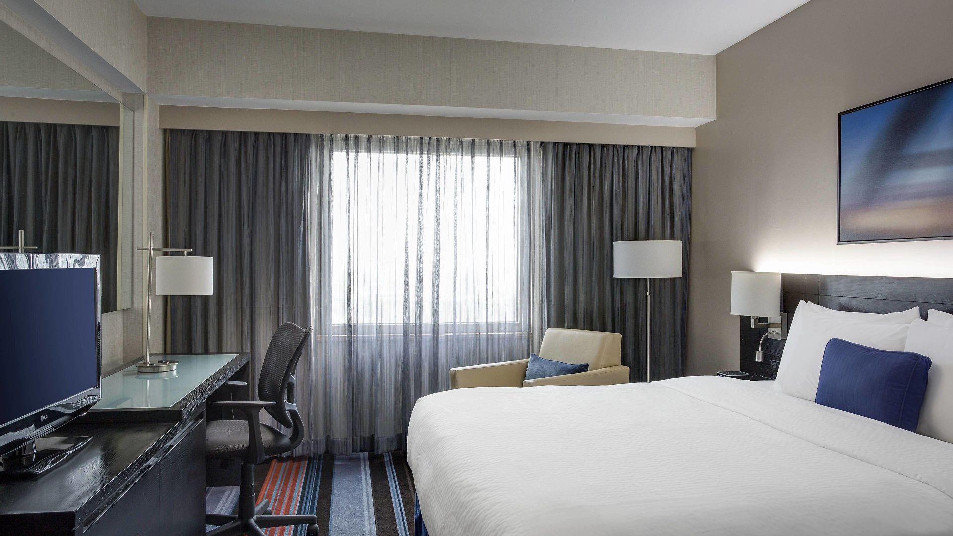Courtyard By Marriott Jfk Airport Hotel
