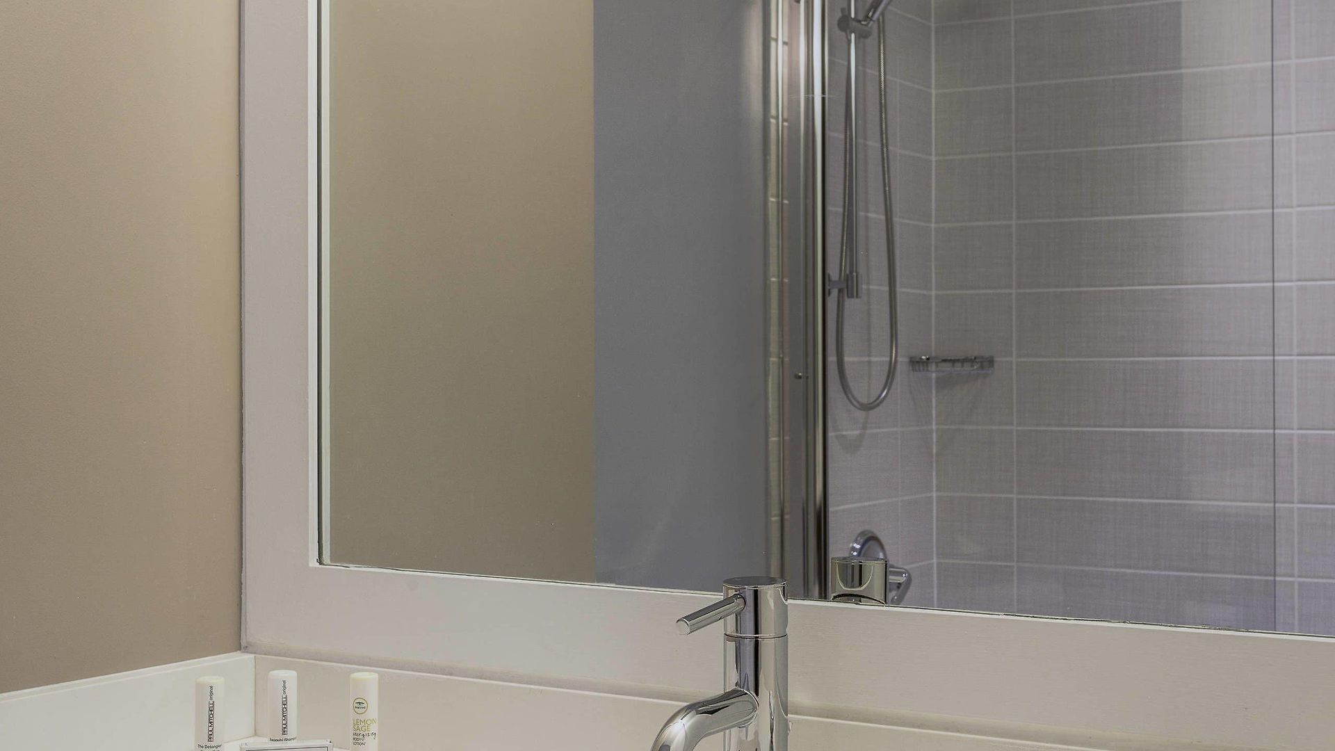 Courtyard By Marriott Jfk Airport Hotel New York