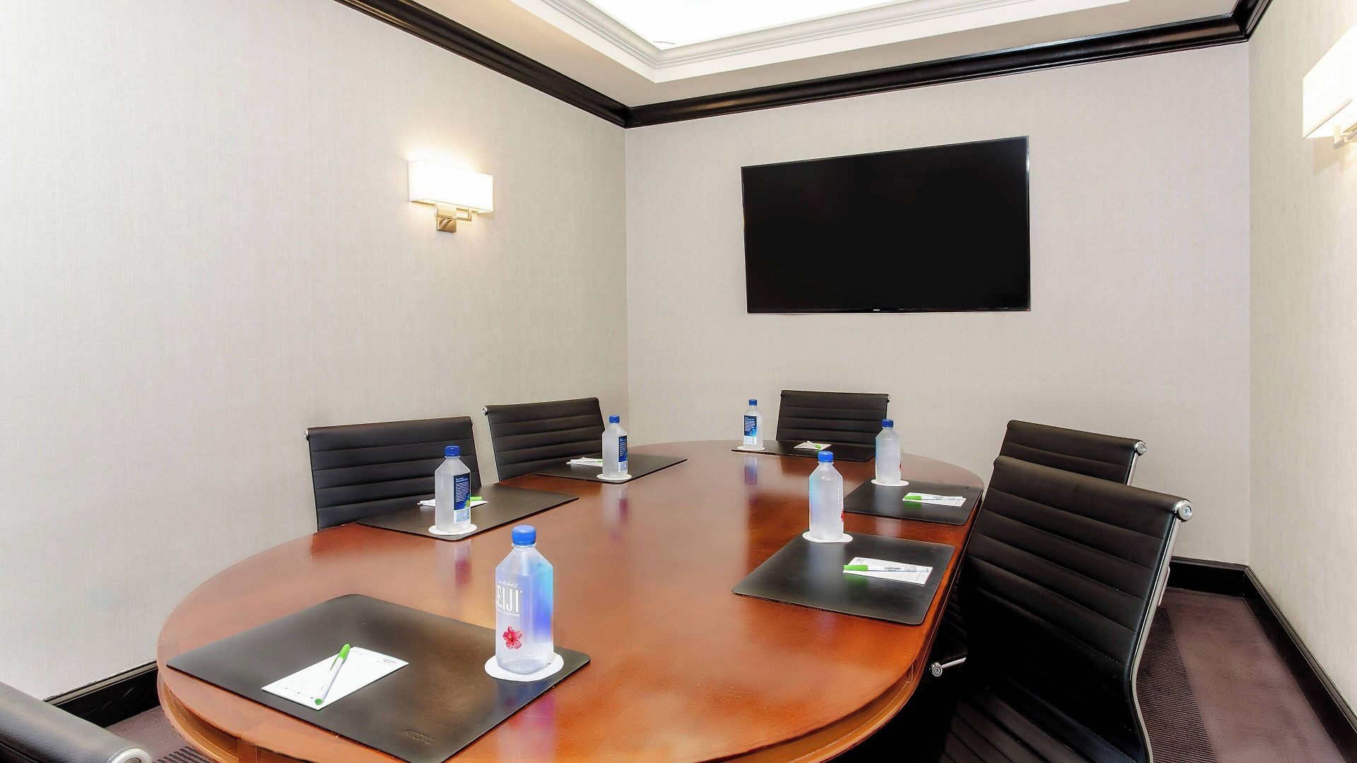 Courtyard By Marriott Jfk Airport 3*